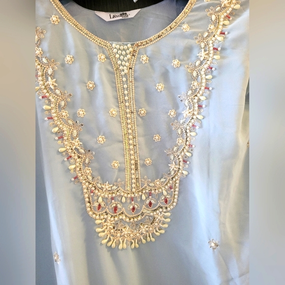 Heavily embroidered top with pants - Picture 2 of 4